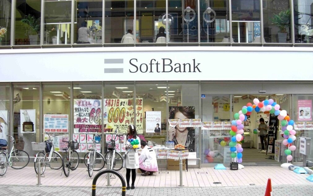 SoftBank Marketing Mix